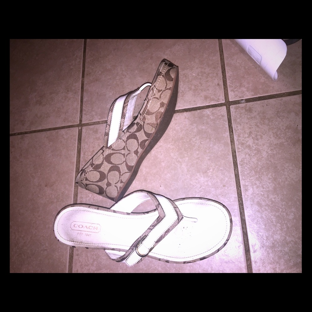 Classic coach wedge thong sandal gently worn